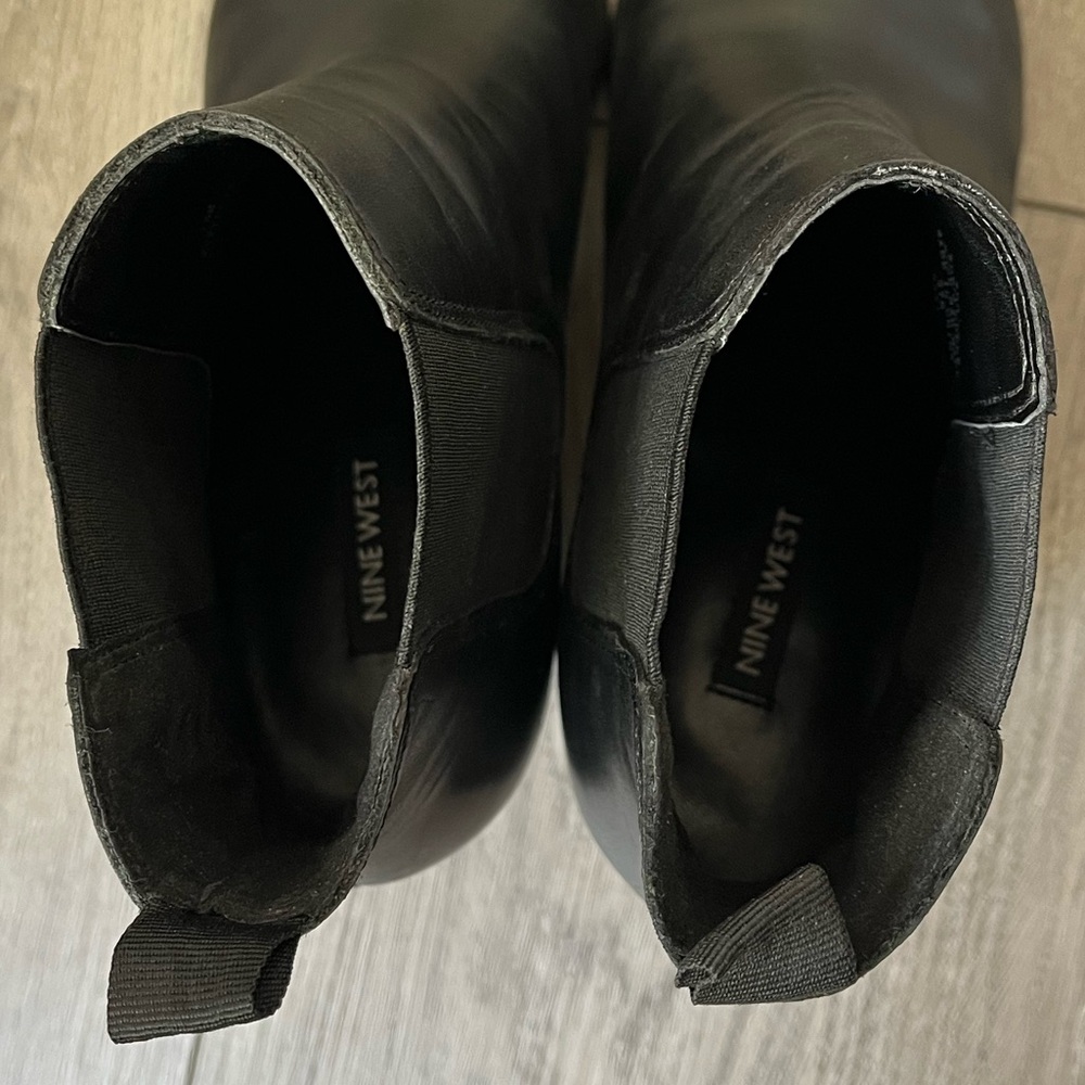 Nine West Women's Wyllis Black Leather Block Heel Booties Size 7.5 - Picture 5 of 5